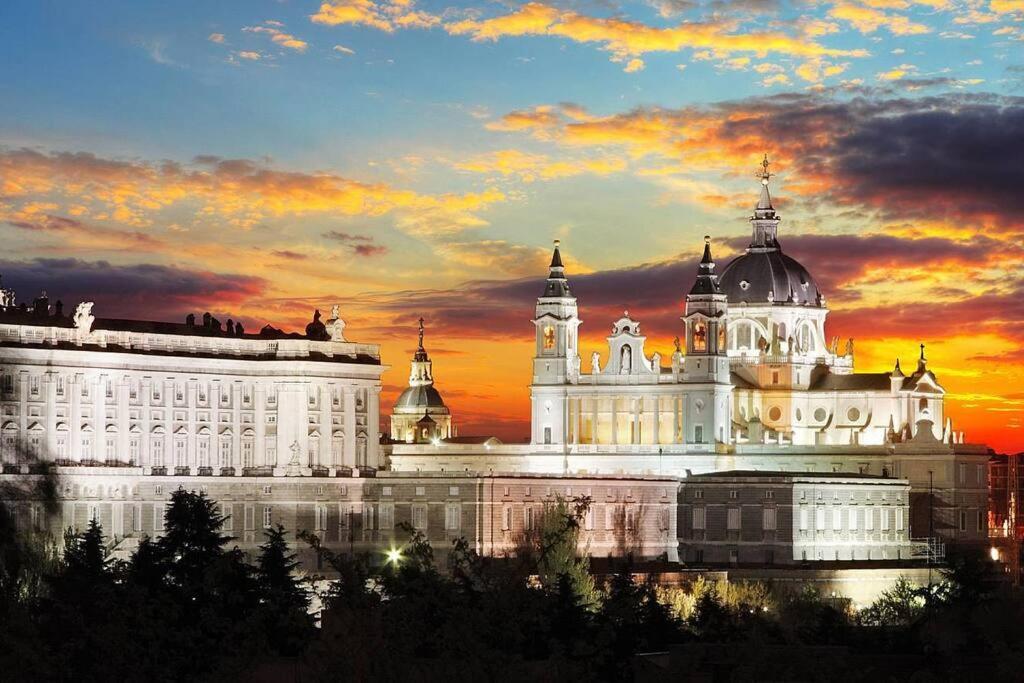 Piso De Lujo En Madrid Centro La Dolce Vita Zewnętrze zdjęcie